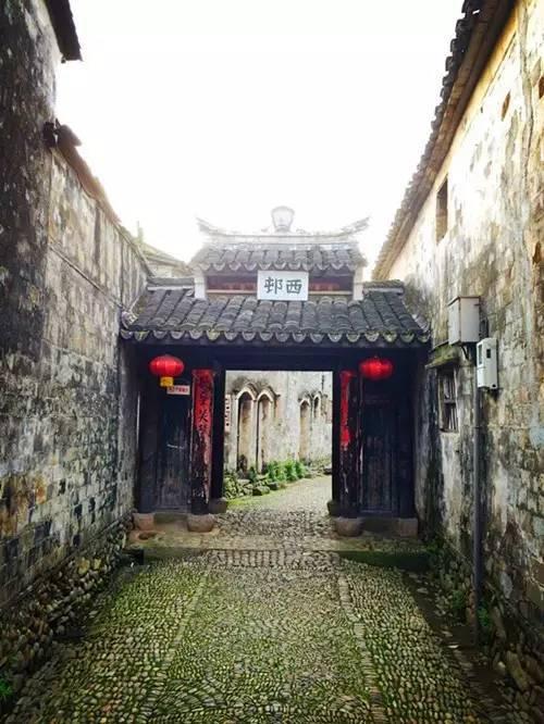 我的魔兽在电脑里能打开 QQ对战平台魔兽RPG怎么打不开 出现这个游戏画面